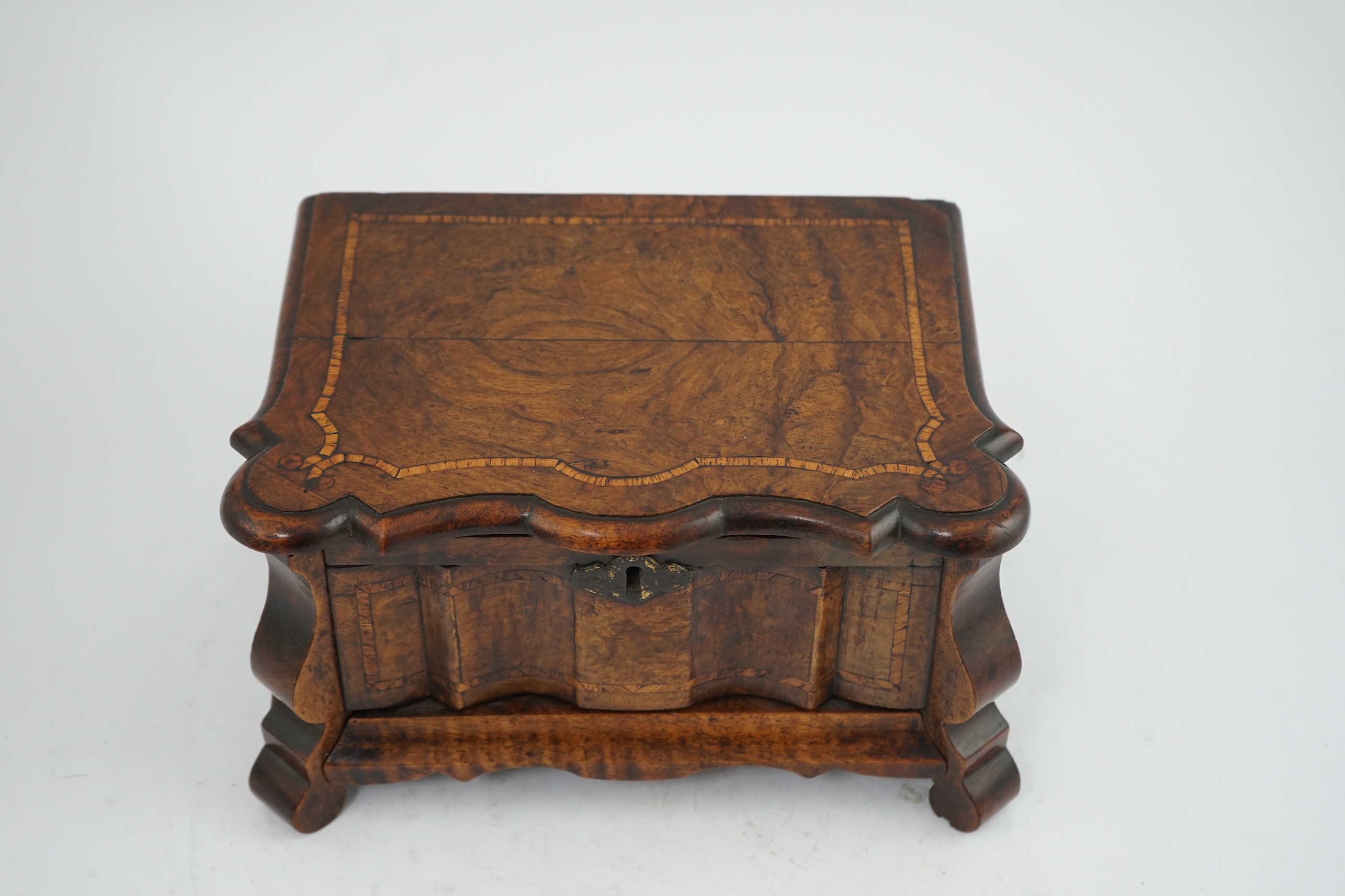 An early 18th century Dutch walnut casket